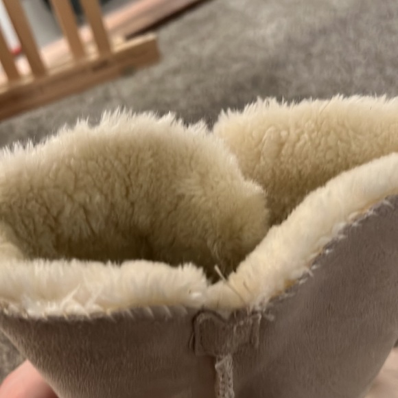 Uggs used but in good condition - Picture 4 of 5